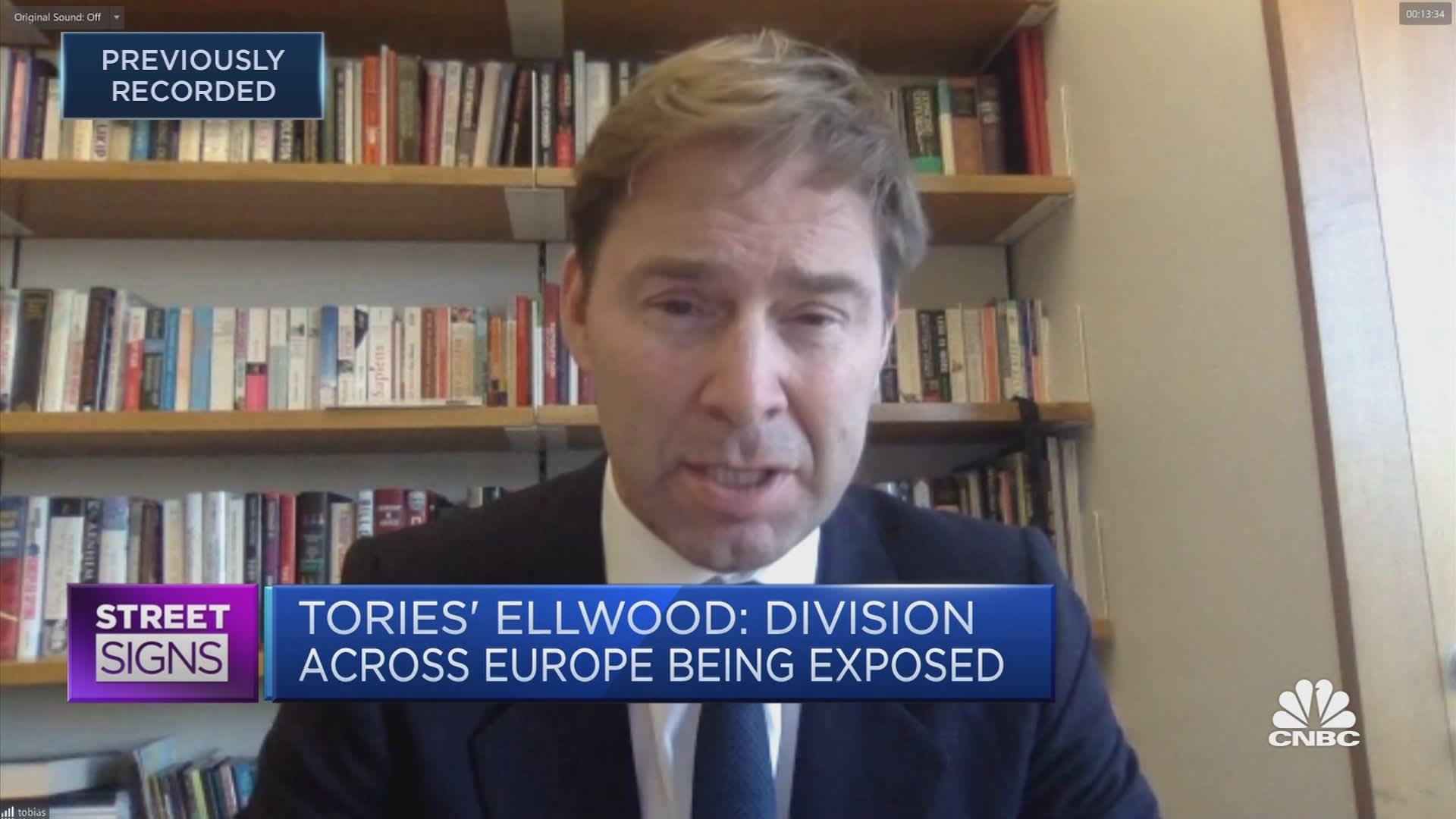 Russia tensions akin to the UK's 'Cuba missile crisis', Tory lawmaker says